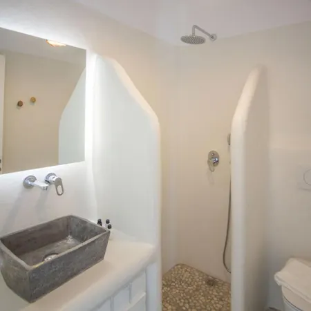 Holiday home Luna Bianca, Private With Pool & Jacuzzi, Stelida Naxos *